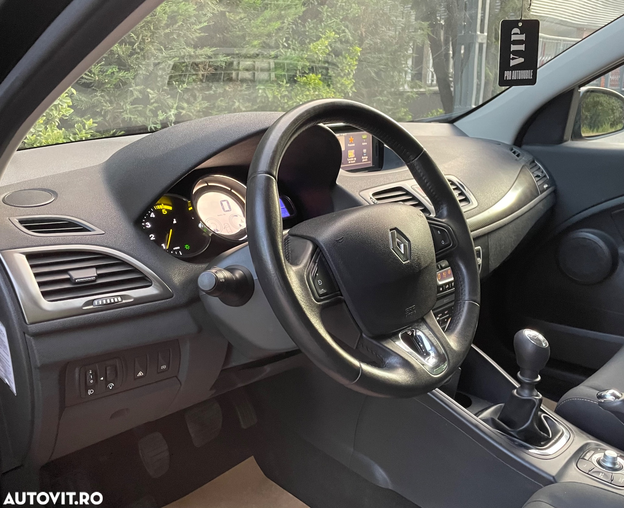 Renault Megane ENERGY dCi 110 Start & Stop LIMITED - 15