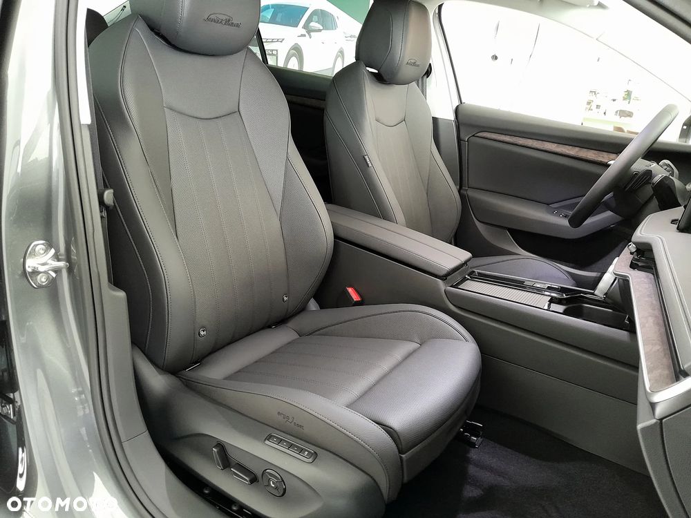 Skoda Superb 2.0 TDI SCR 4x4 L&K DSG - 25