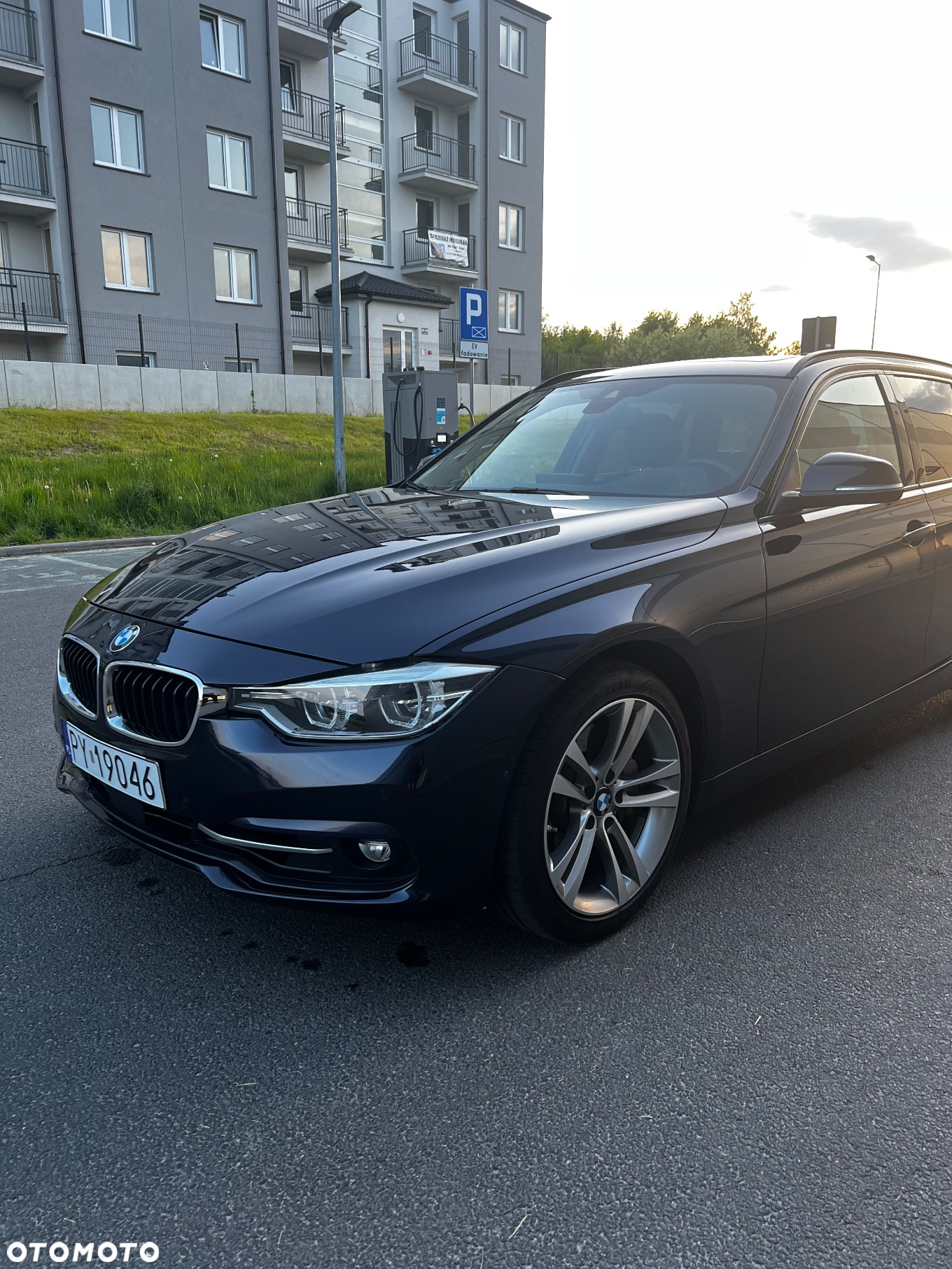 BMW Seria 3 330d Touring Sport Line - 2