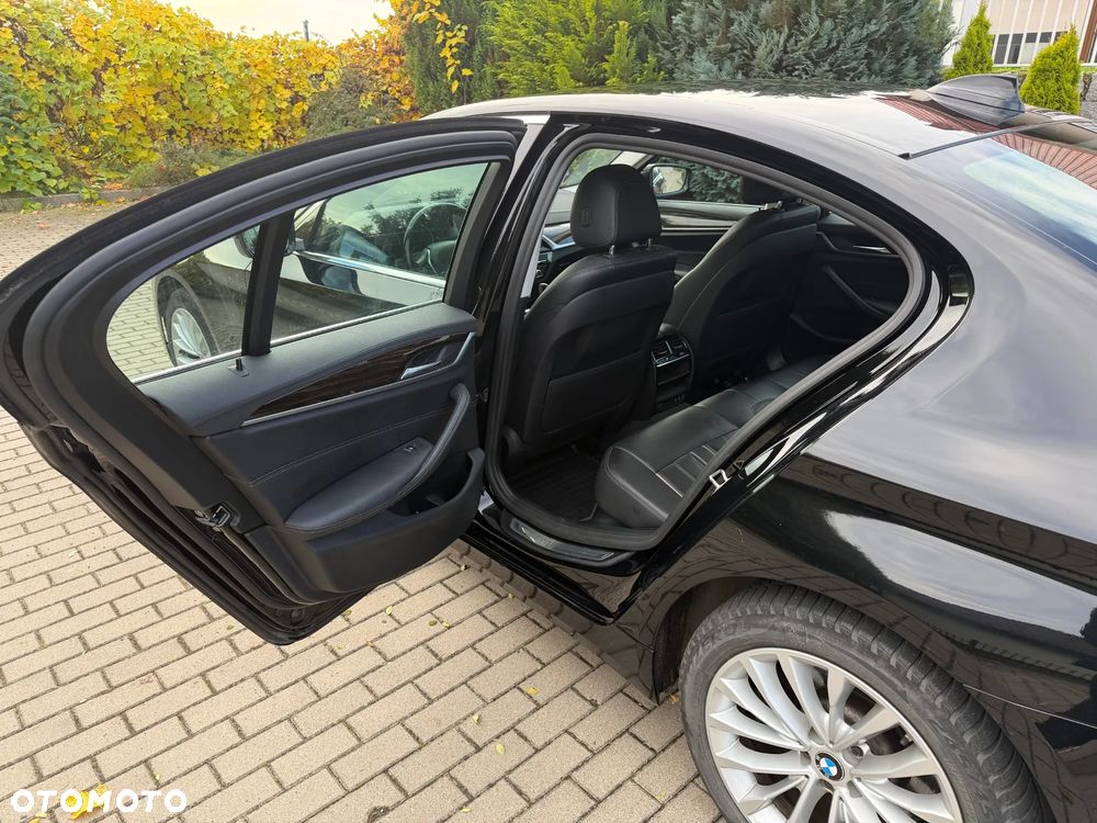 BMW Seria 5 518d Luxury Line - 28