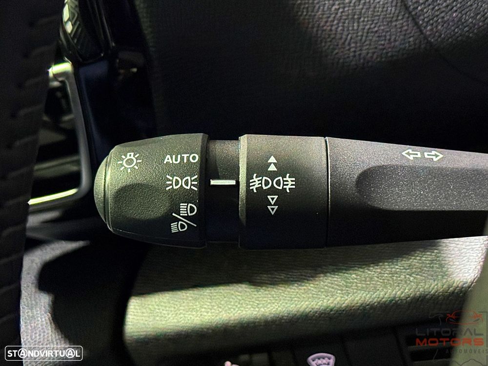 Citroën C4 1.2 PureTech Shine - 23