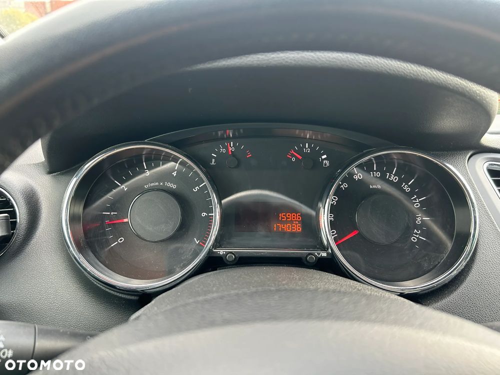 Peugeot 5008 155 THP Style - 17