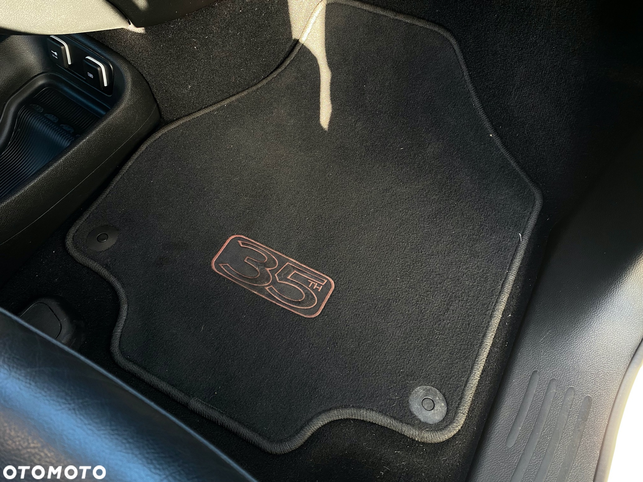 Chrysler Pacifica - 31