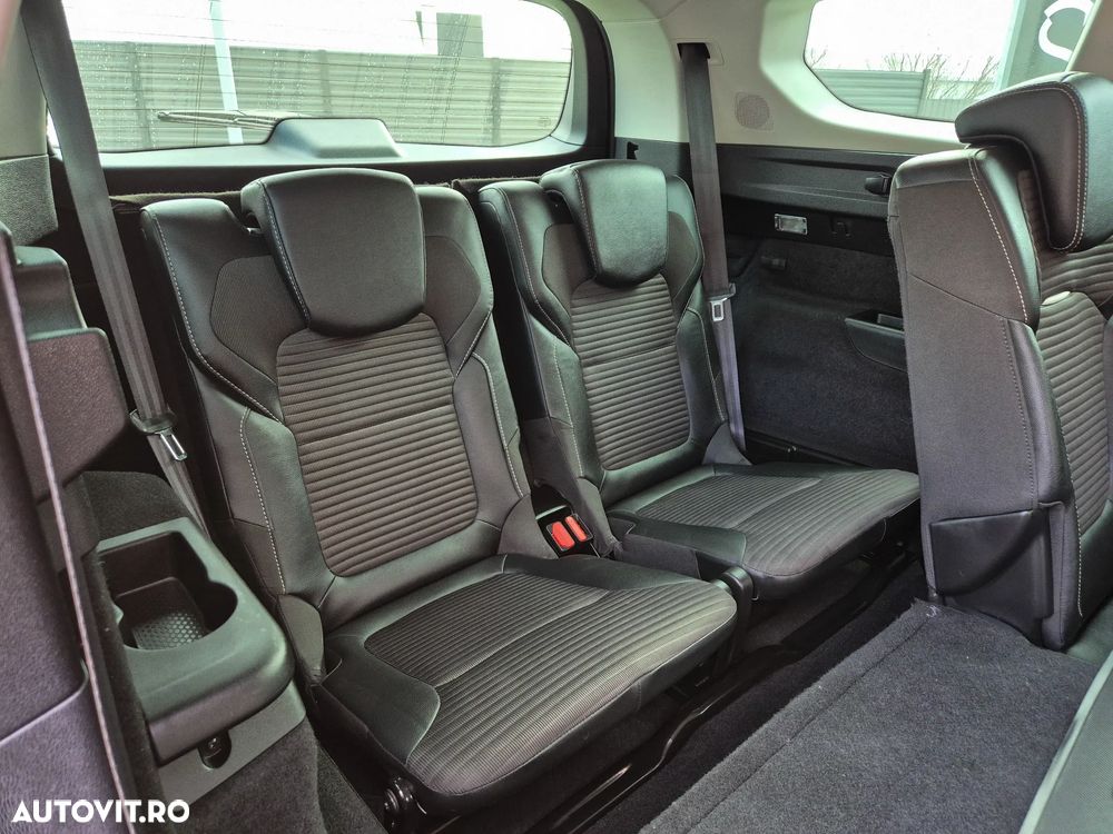 Renault Grand Scenic TCe 160 GPF EDC BLACK EDITION - 12