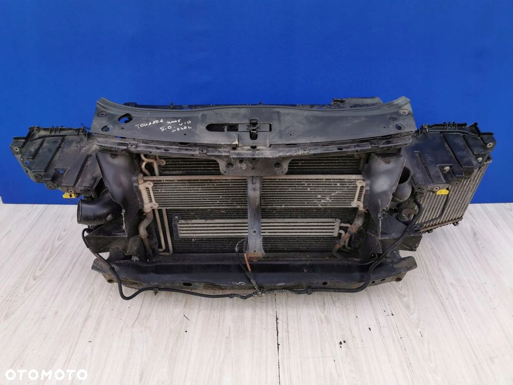 VW Touareg I 1 7L wzmocnienie pas przedni chłodnice 5.0 TDI - 2