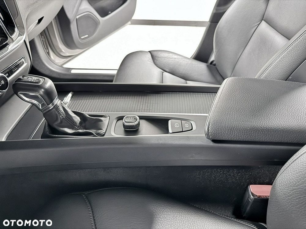 Volvo V60 D3 SCR Inscription - 33
