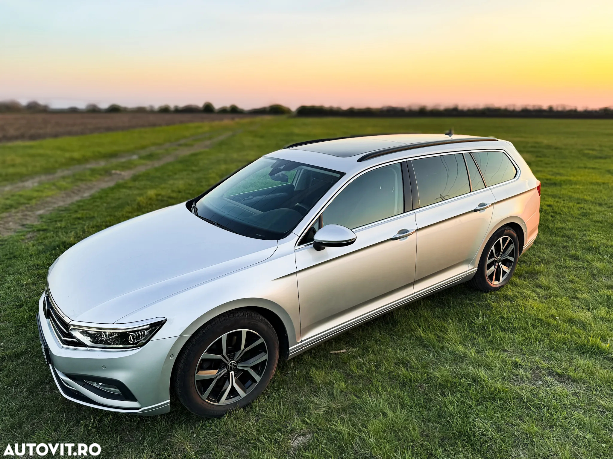 Volkswagen Passat Variant 2.0 TDI SCR DSG 4Motion Business - 2