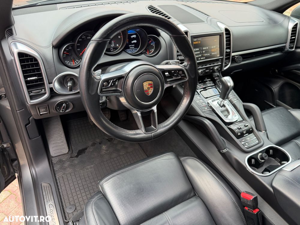 Porsche Cayenne Platinum Edition - 19