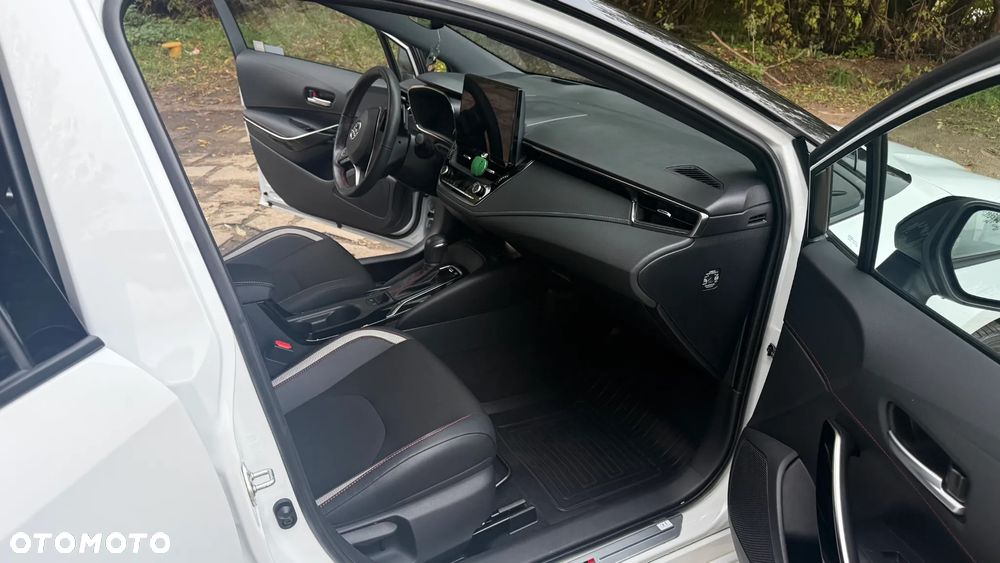 Toyota Corolla 2.0 Hybrid GR Sport - 29