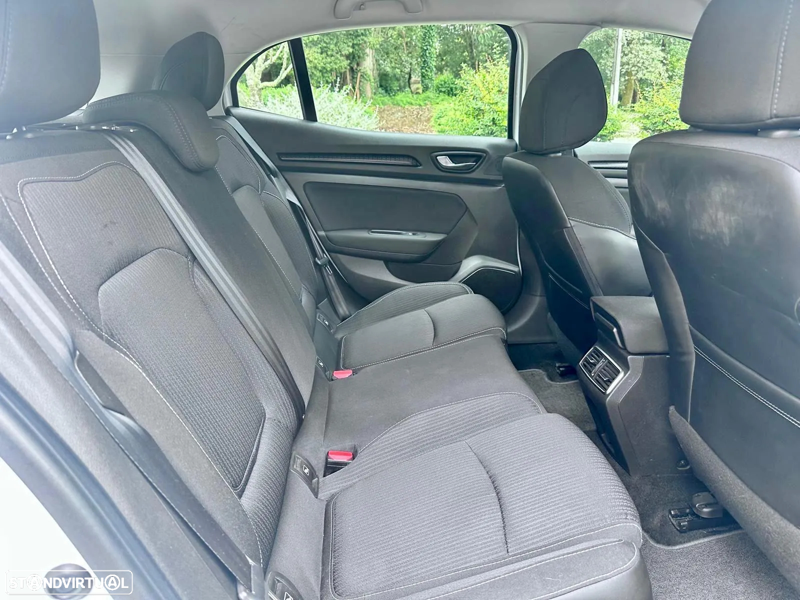 Renault Mégane 1.5 Blue dCi Zen - 12