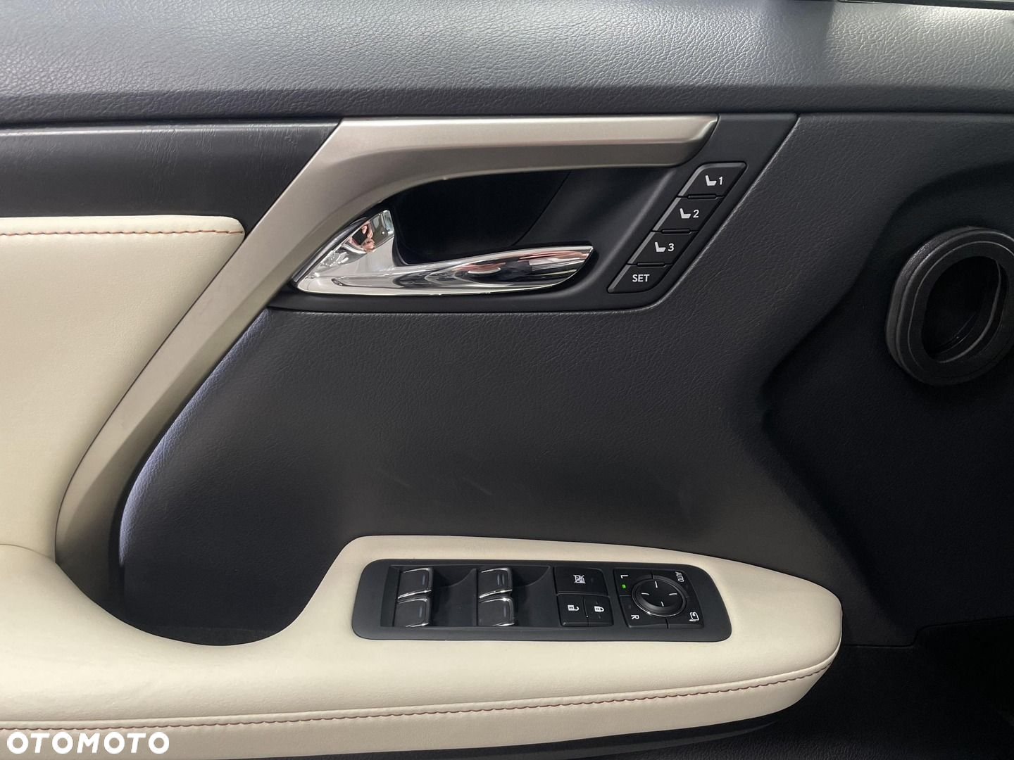 Lexus RX - 28
