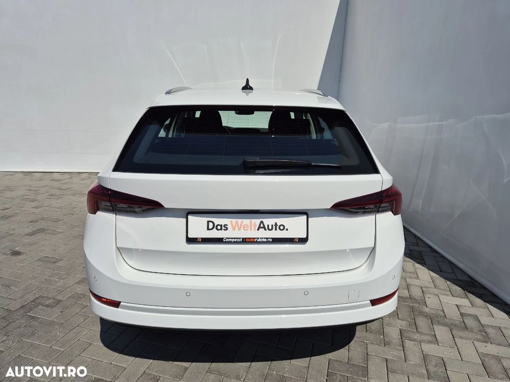 Skoda Octavia Combi 2.0 TDI DSG Style - 4