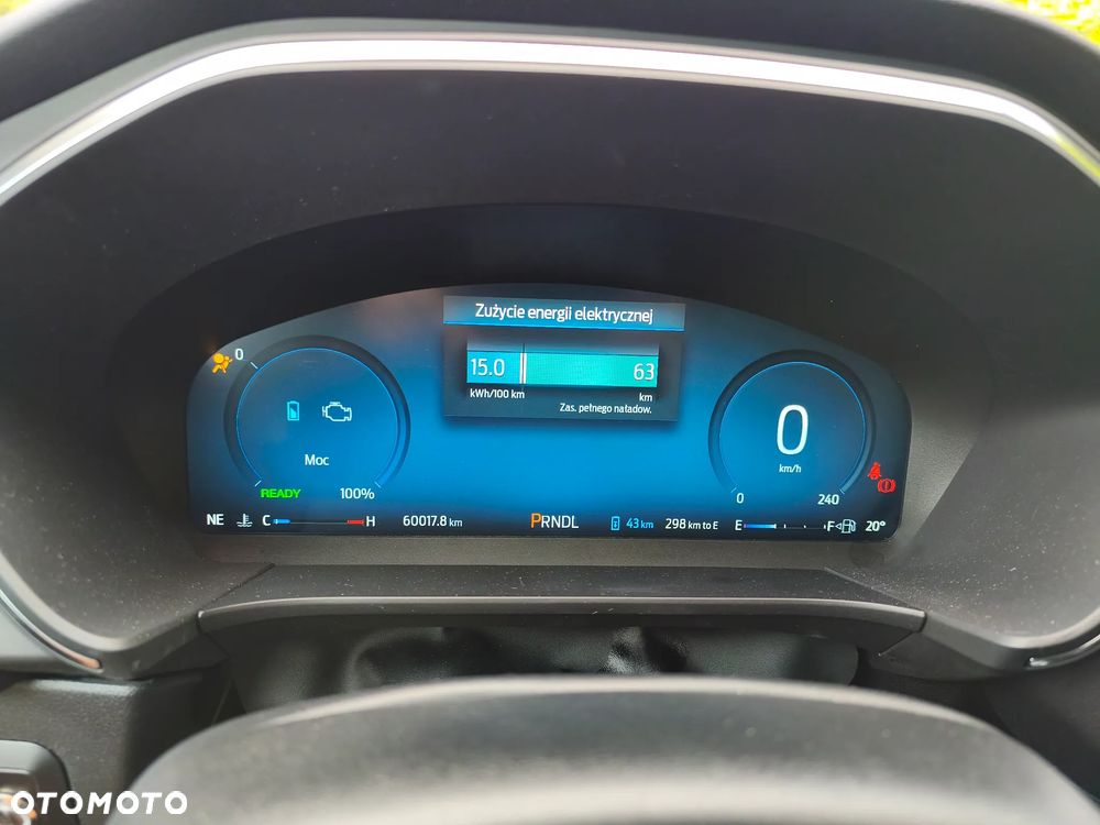Ford Kuga - 28