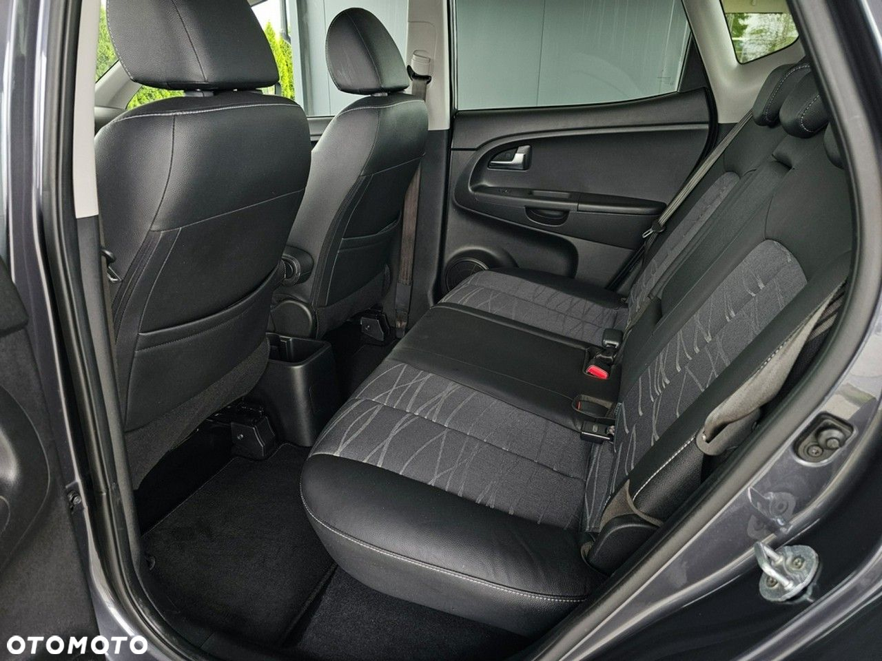 Kia Venga - 25