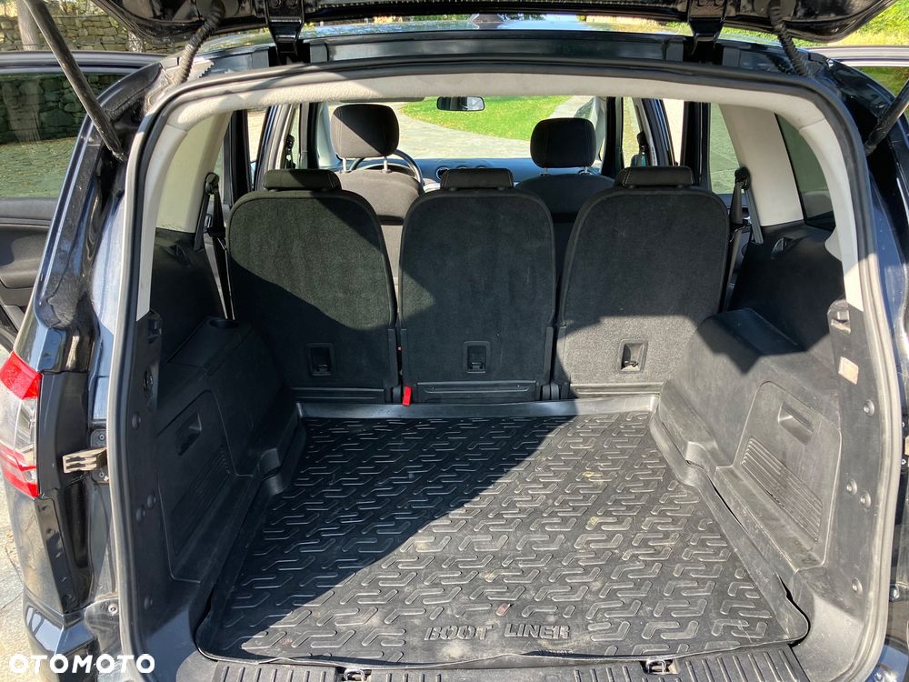 Ford S-Max - 9