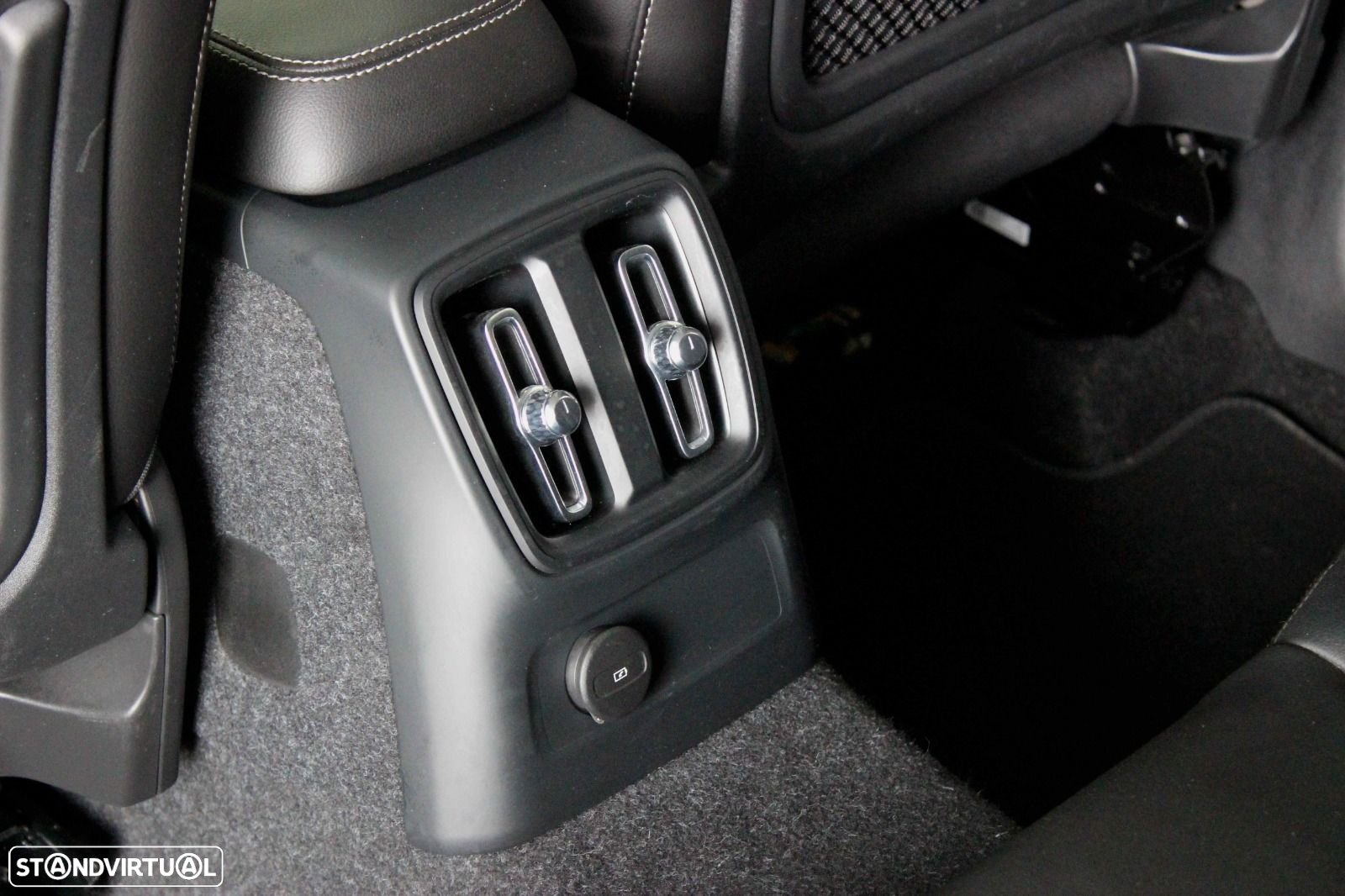 Volvo XC 40 1.5 T5 PHEV Inscription Expression - 40