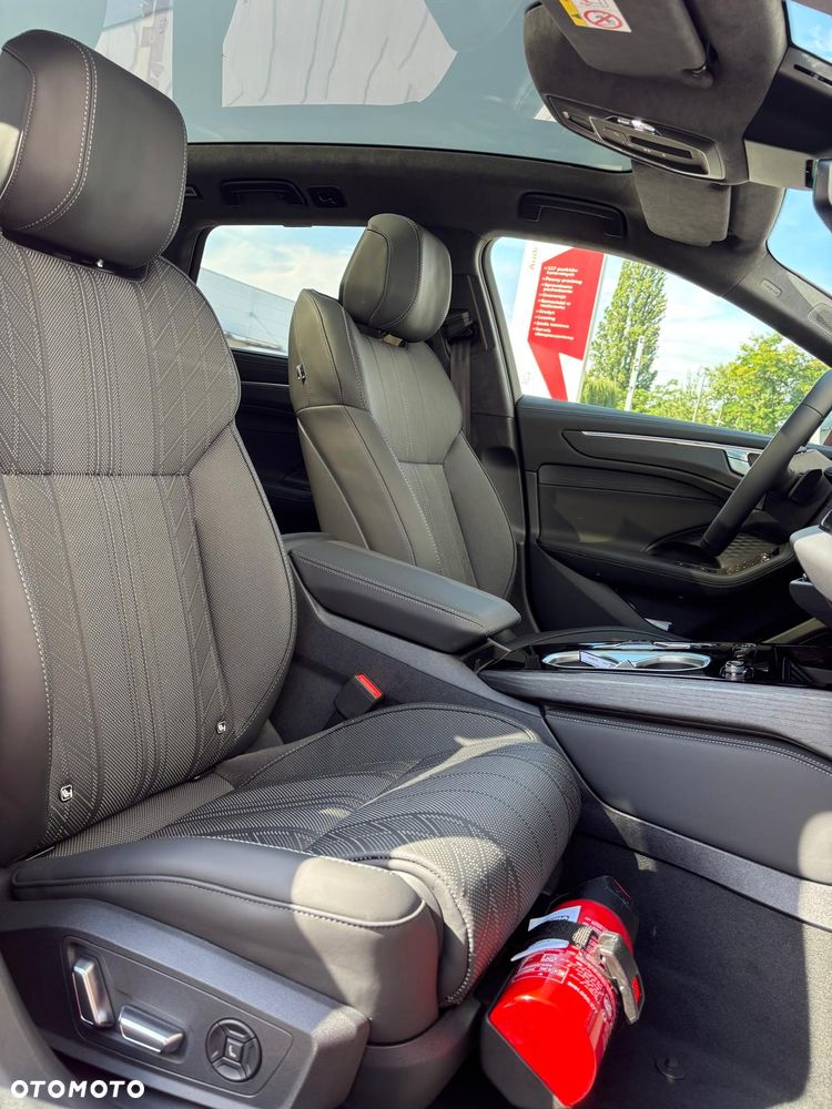 Audi A6 Avant - 16