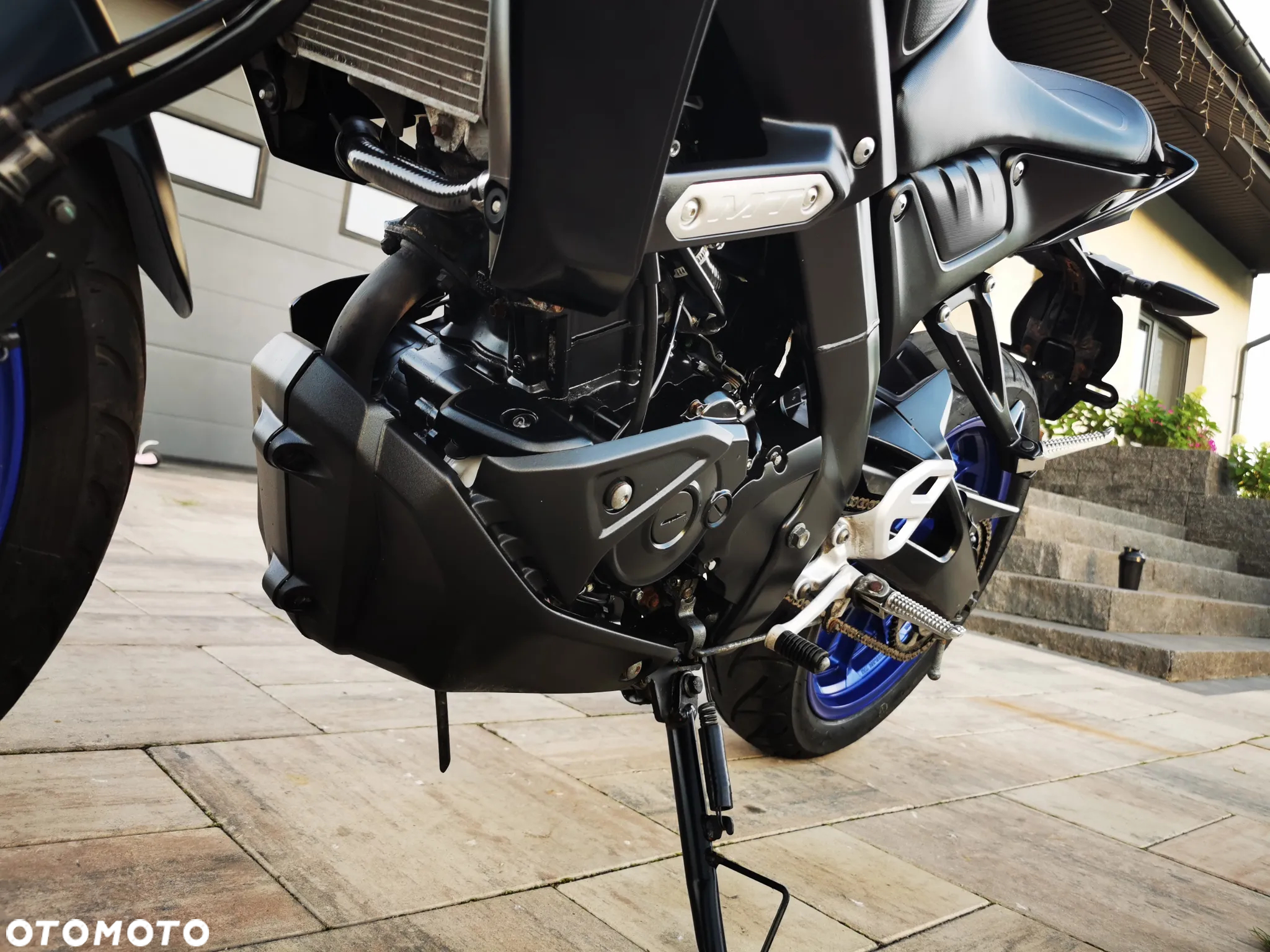 Yamaha MT - 27