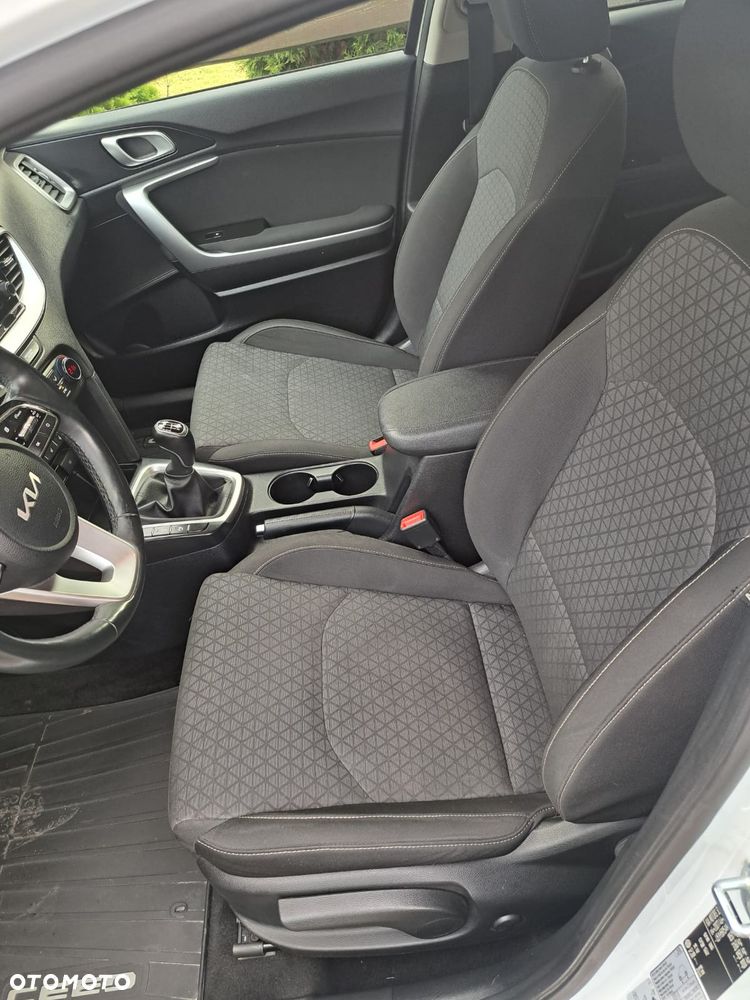 Kia Ceed 1.5 T-GDI OPF Vision - 10