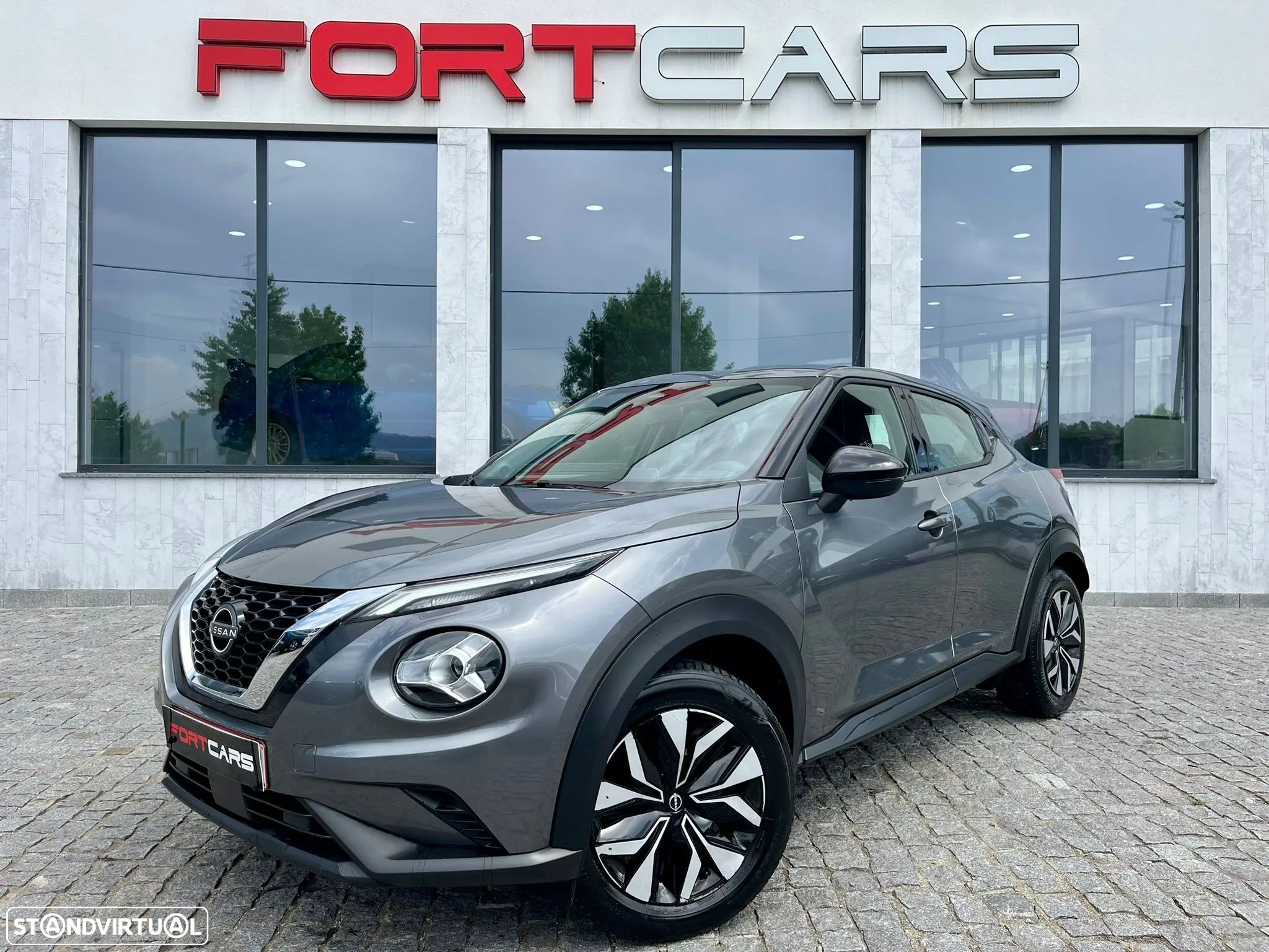Nissan Juke 1.0 DIG-T N-Connecta - 1