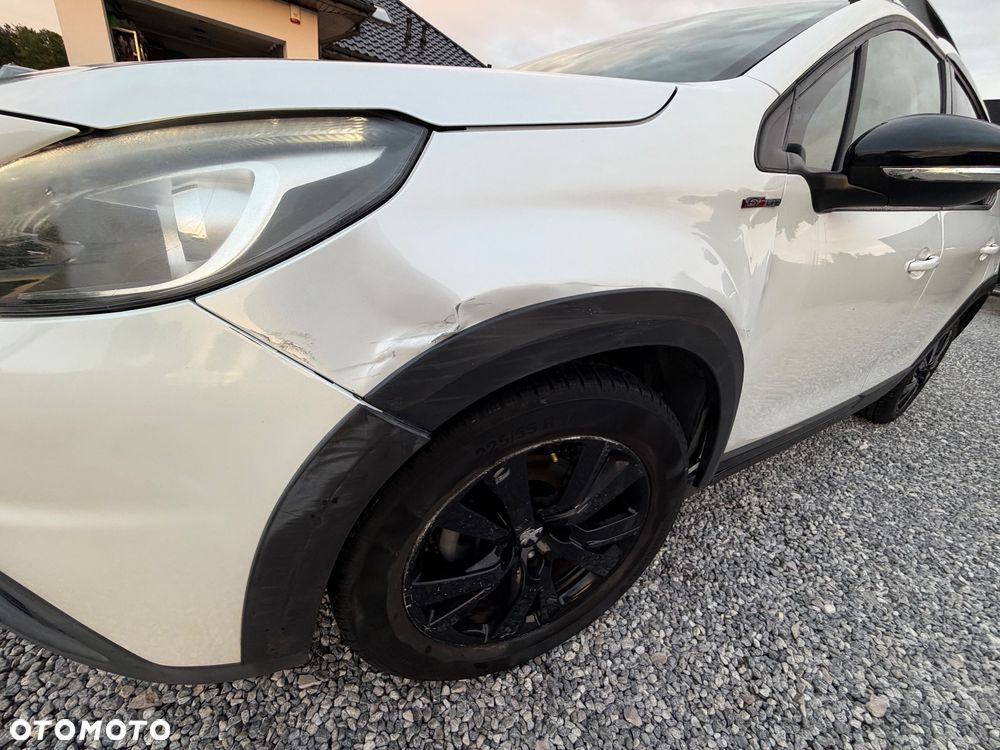 Peugeot 2008 PureTech 110 Stop&Start EAT6 GT-Line Edition - 28