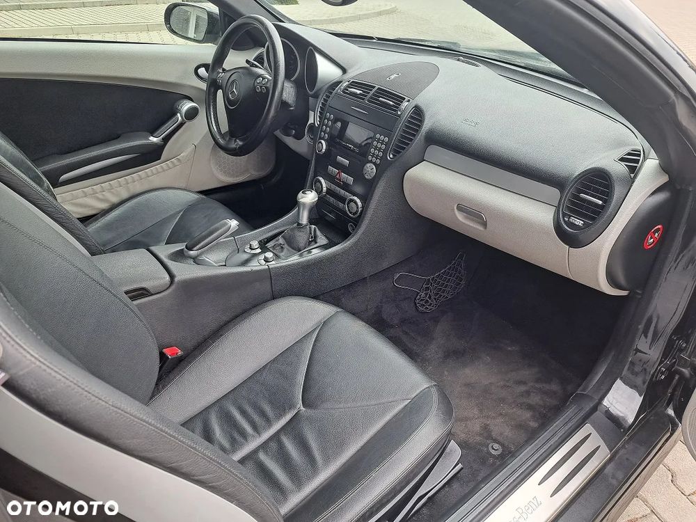 Mercedes-Benz SLK 280 - 19