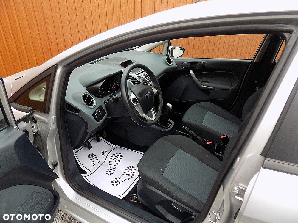 Ford Fiesta 1.25 Champions Edition - 5