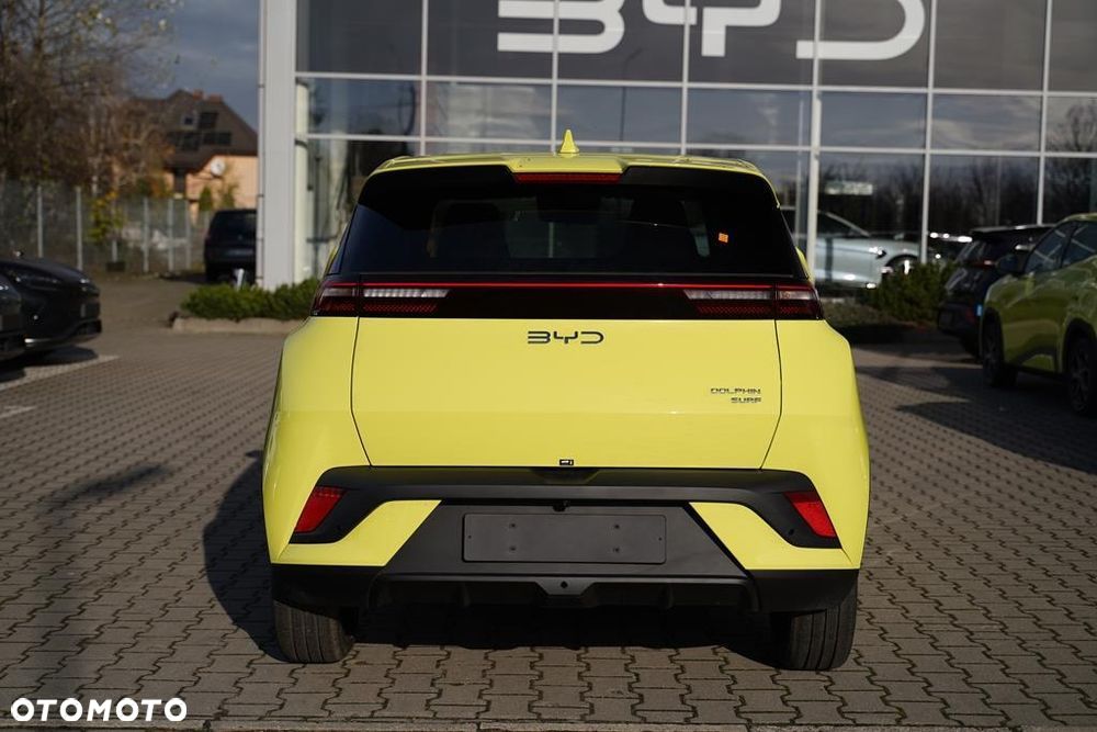 BYD Dolphin - 5