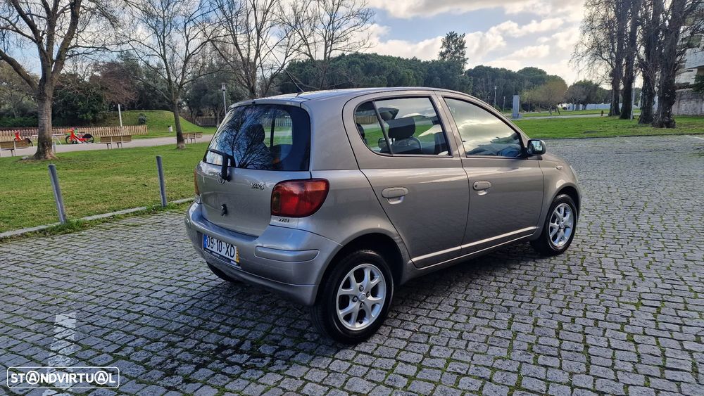 Toyota Yaris 1.0 Sol AC - 6
