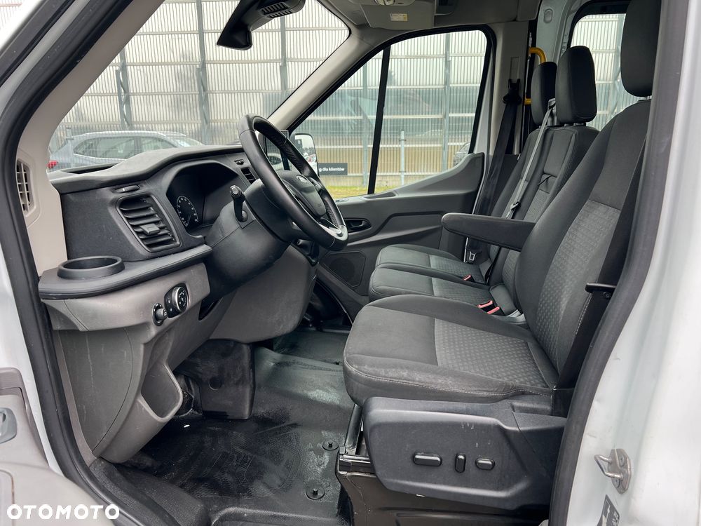 Ford Transit - 24