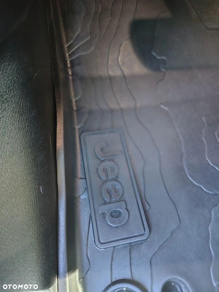 Jeep Wrangler Unlimited GME 2.0 Turbo Sahara - 33
