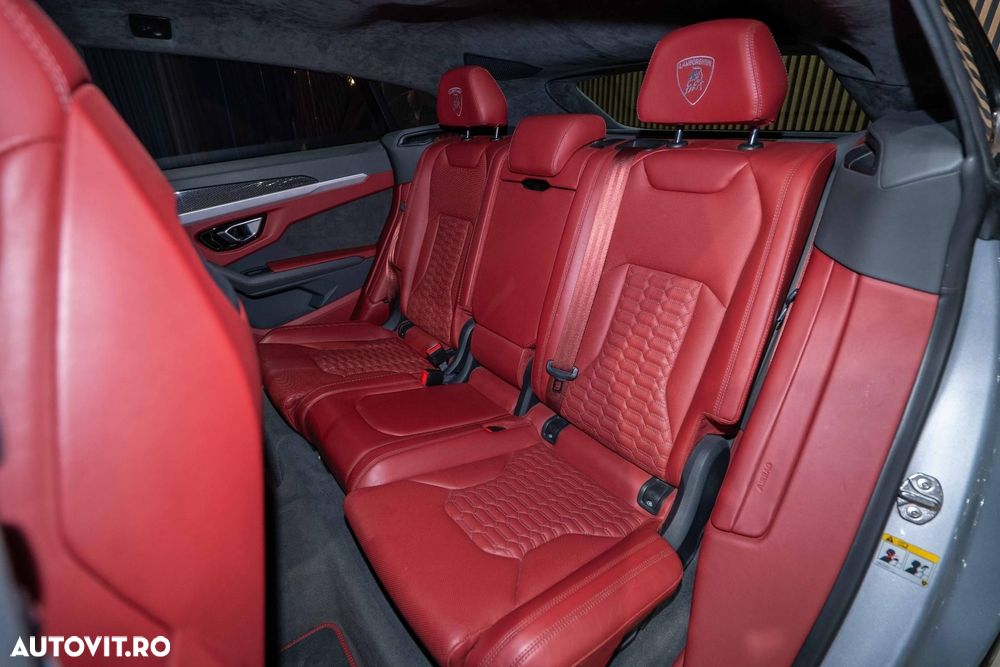 Lamborghini URUS - 28