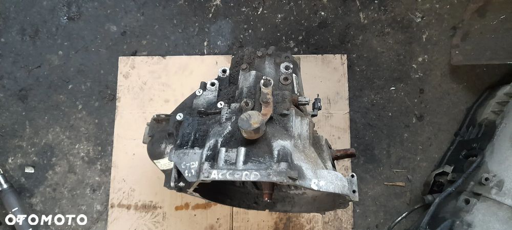 HONDA ACCORD VII pompa wtryskowa 0445010093 - 5
