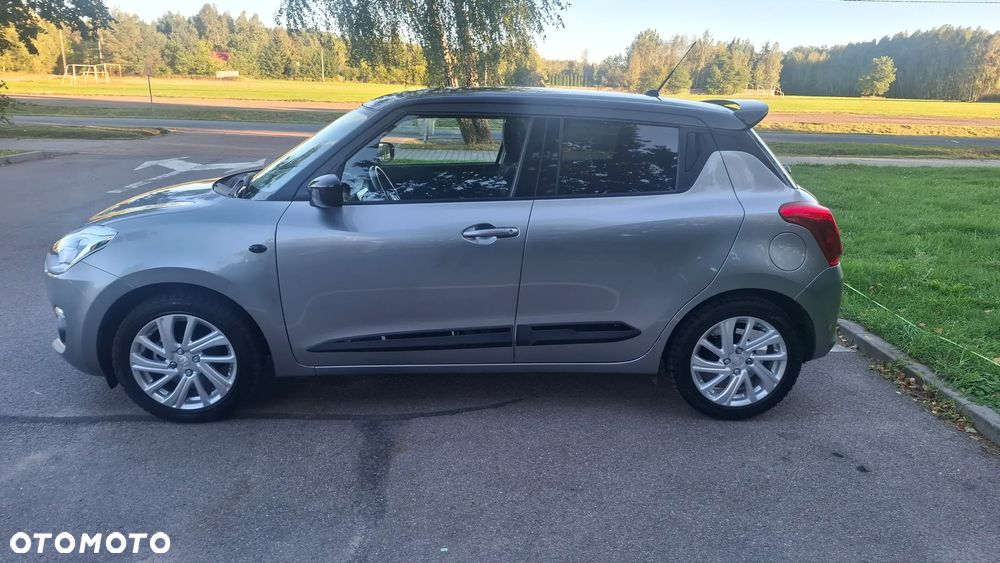 Suzuki Swift 1.2 Premium Plus - 4