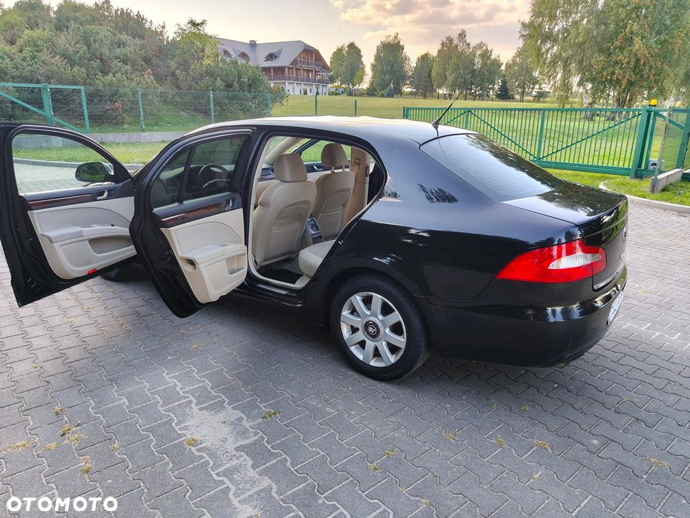 Skoda Superb 1.8 TSI Ambition - 25