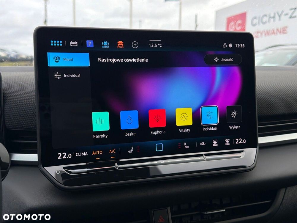 Volkswagen T-Roc 1.5 eTSI R-Line DSG - 33