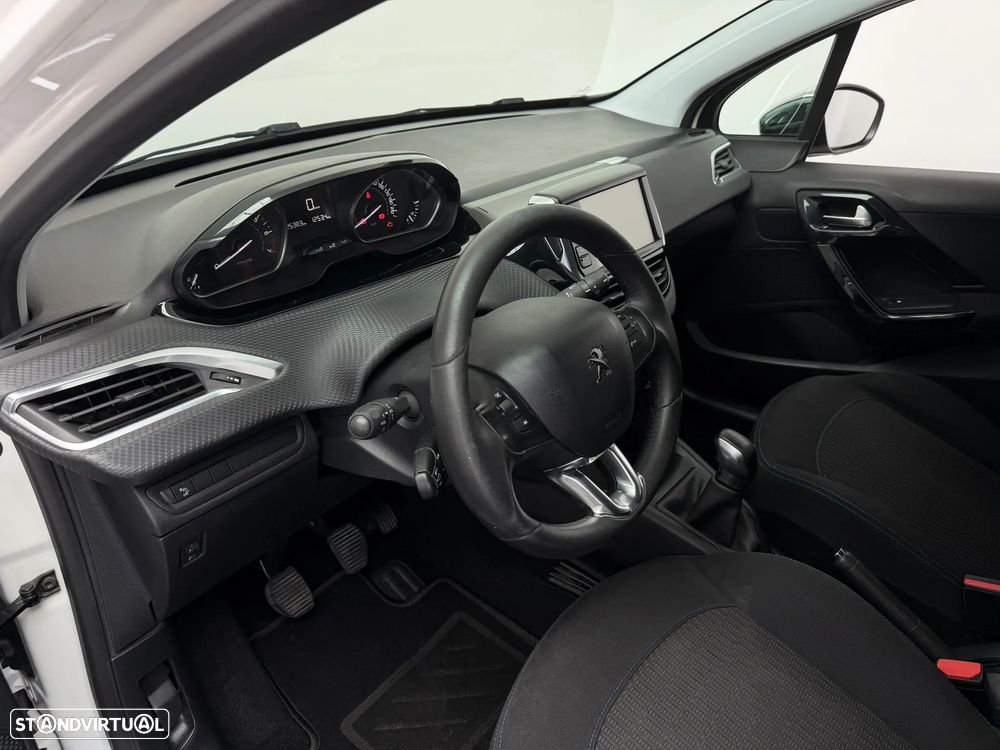 Peugeot 208 1.2 PureTech Style - 9