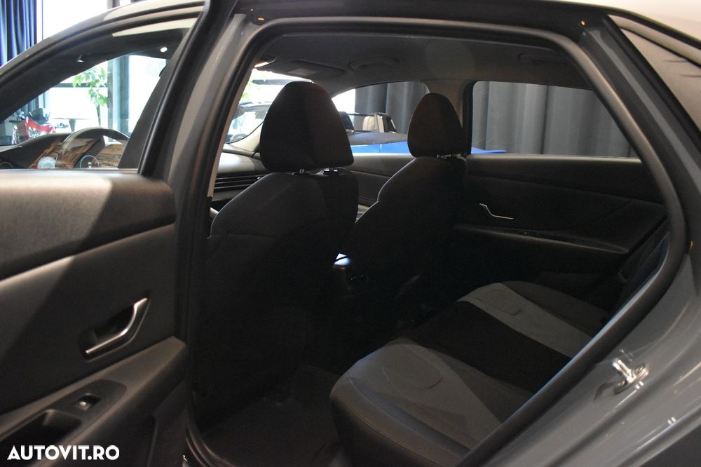 Hyundai Elantra 1.6 l 123 CP CVT Comfort - 6