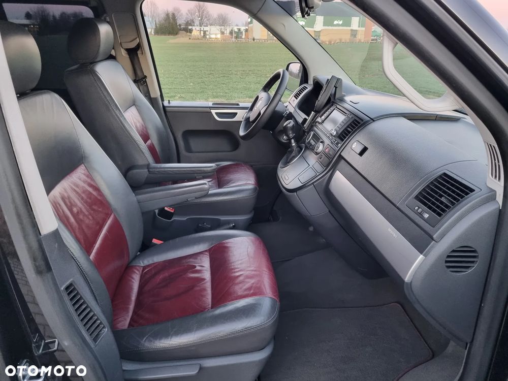 Volkswagen Multivan - 14