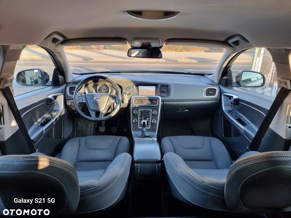 Volvo V60 D2 Momentum - 15