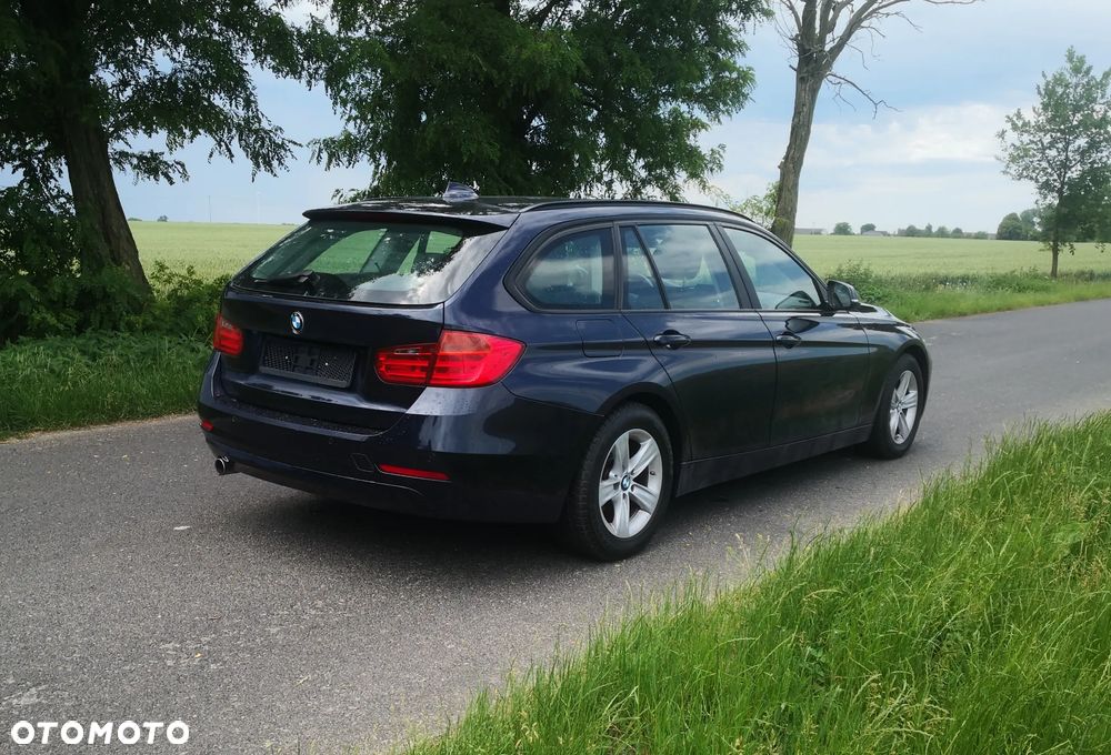 BMW Seria 3 318d DPF - 8