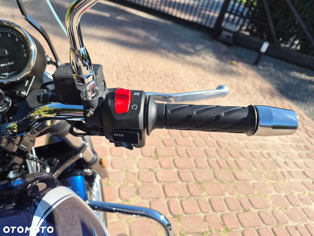 Moto Guzzi V7 - 23