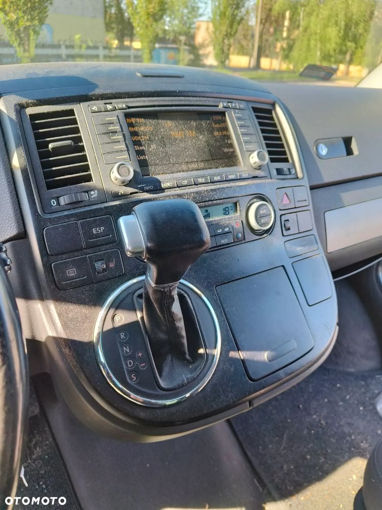 Volkswagen Multivan - 13