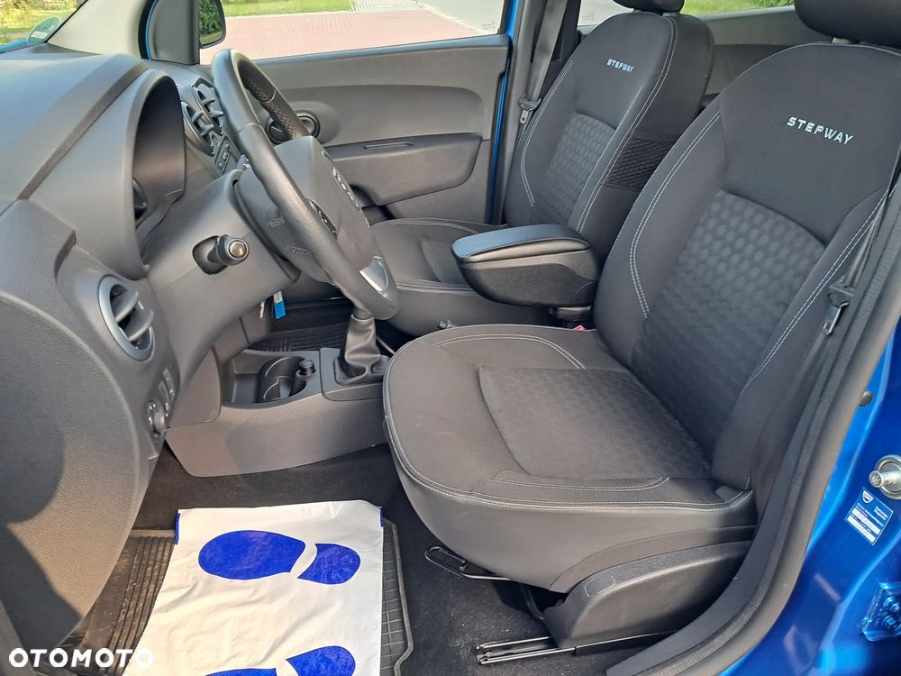 Dacia Lodgy TCe 115 Stepway - 13