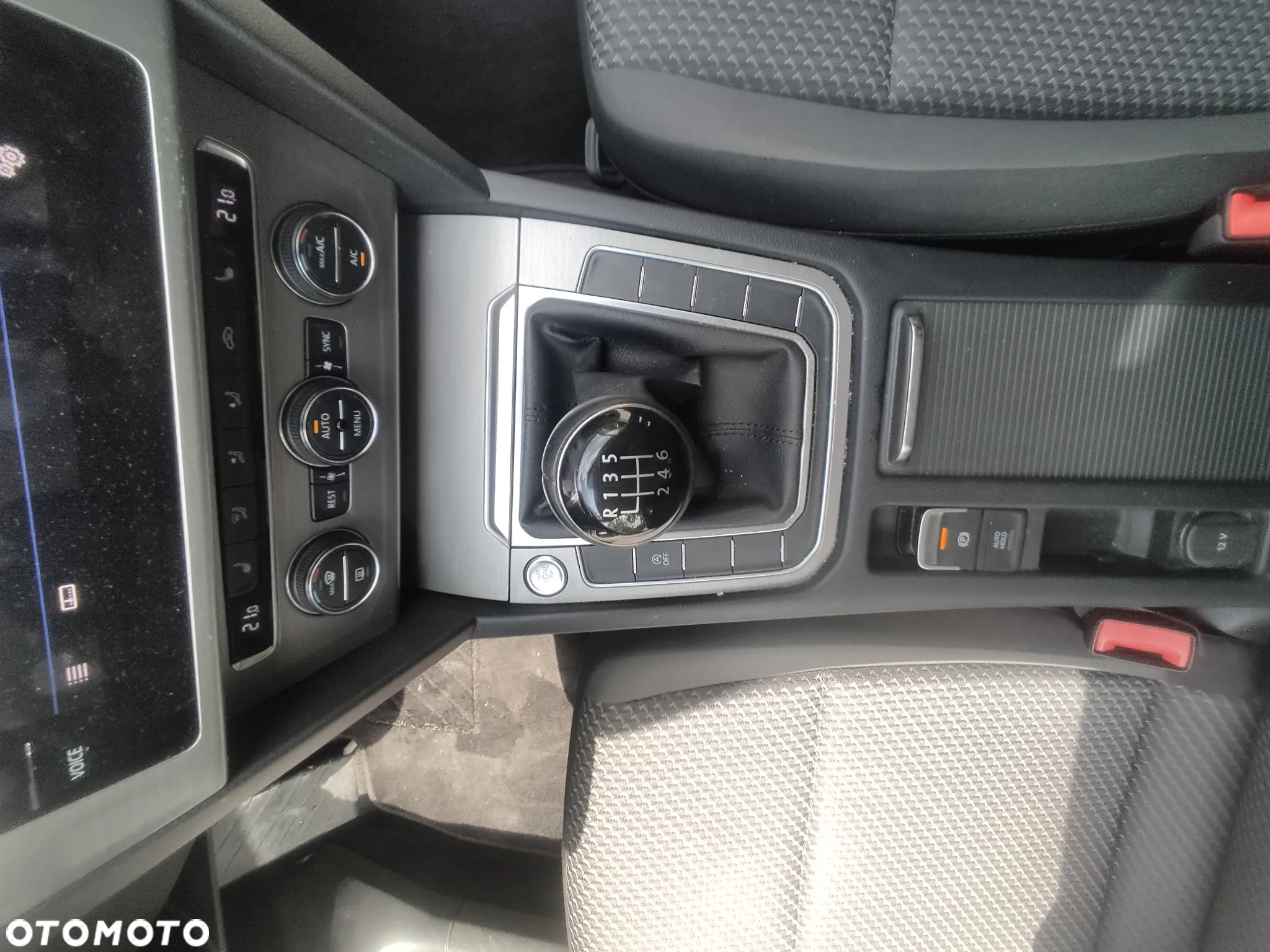 Volkswagen Passat 2.0 TDI BMT Comfortline - 20