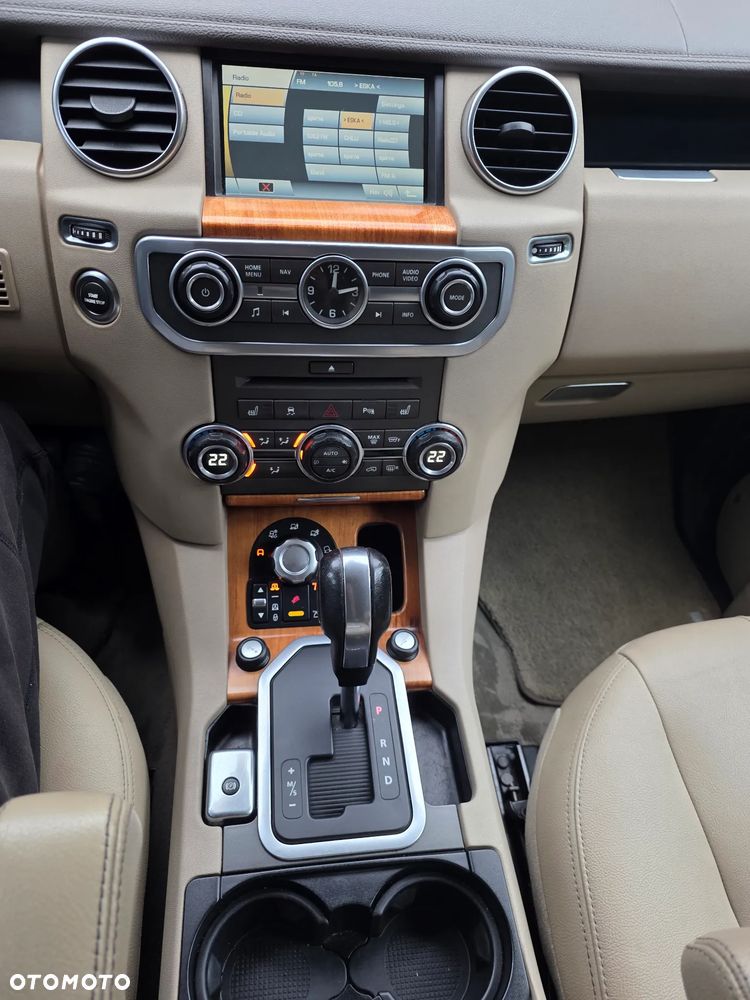 Land Rover Discovery 2.7D V6 HSE - 13