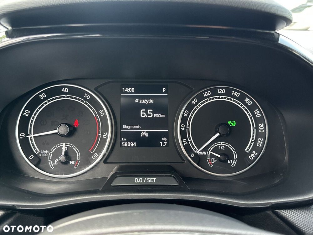 Skoda Fabia 1.0 TSI Ambition DSG - 25