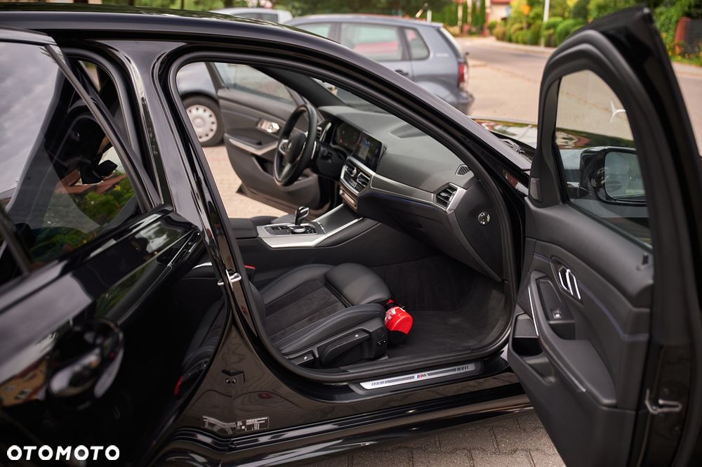 BMW Seria 3 320d xDrive M Sport Shadow - 6