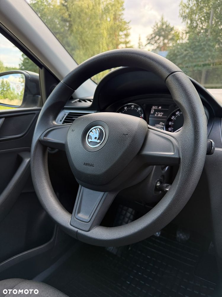 Skoda RAPID 1.2 TSI Ambition - 18