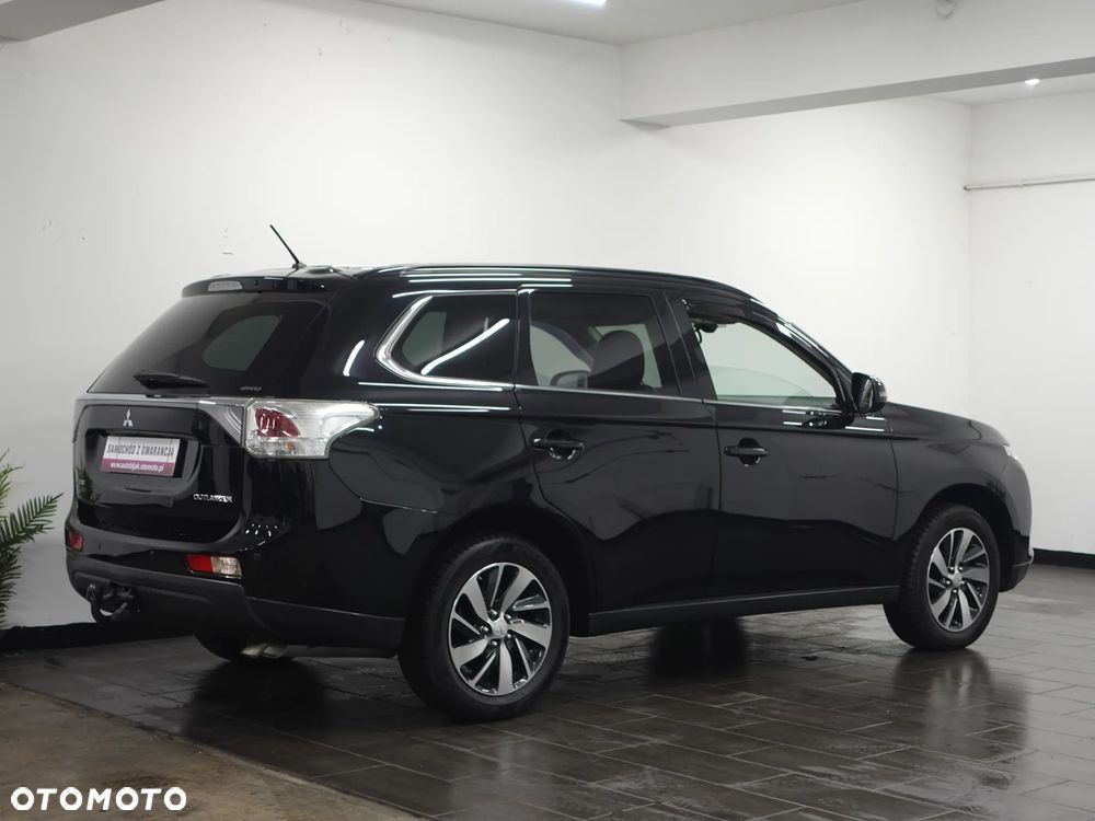 Mitsubishi Outlander 2.2 DI-D 4WD Invite - 10